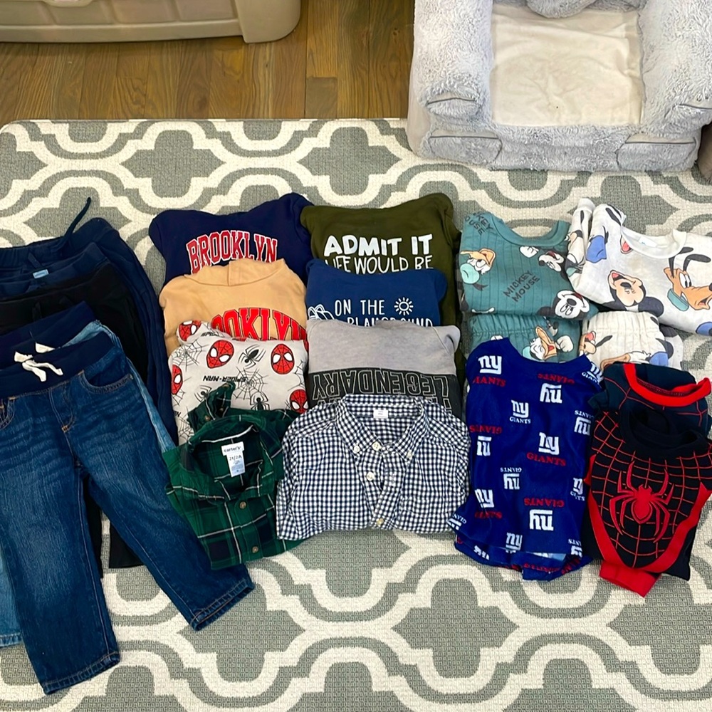 22 pc mixed fall/winter lot- 2T euc